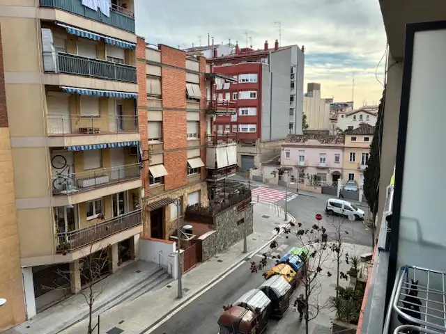 Vista exterior de Piso en venta en Sant Feliu de Llobregat con Aire acondicionado y Balcón