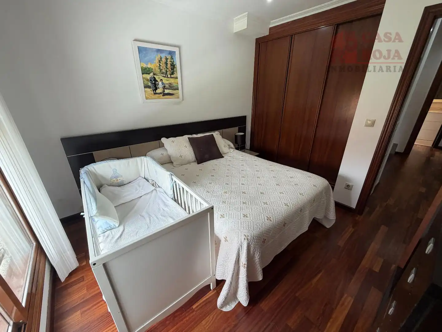 Dormitori de Casa adosada en venda en Cangas  amb Calefacció, Parquet i Traster