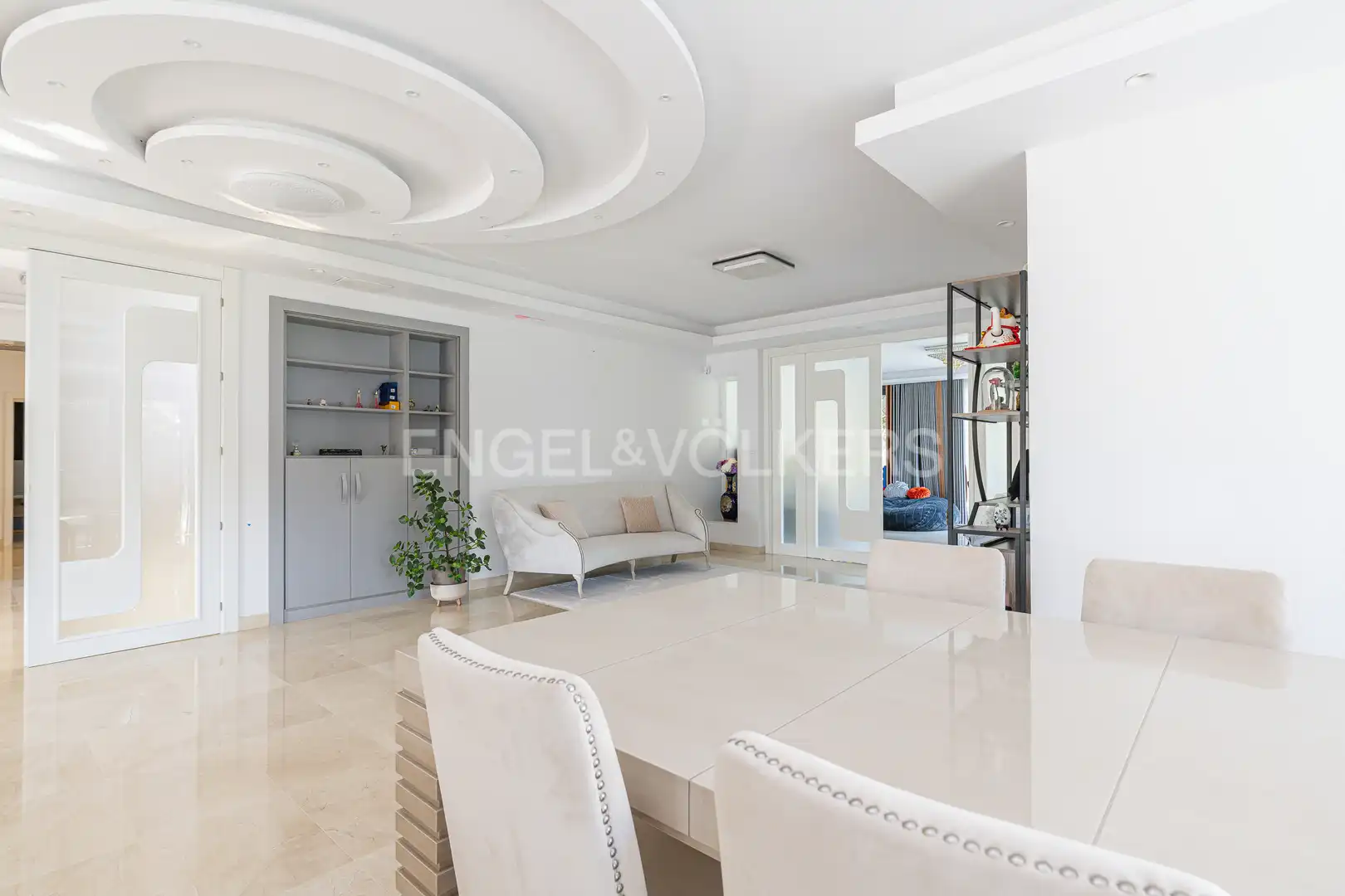 Comedor de Casa o chalet en venta en Boadilla del Monte con Aire acondicionado, Calefacción y Jardín privado