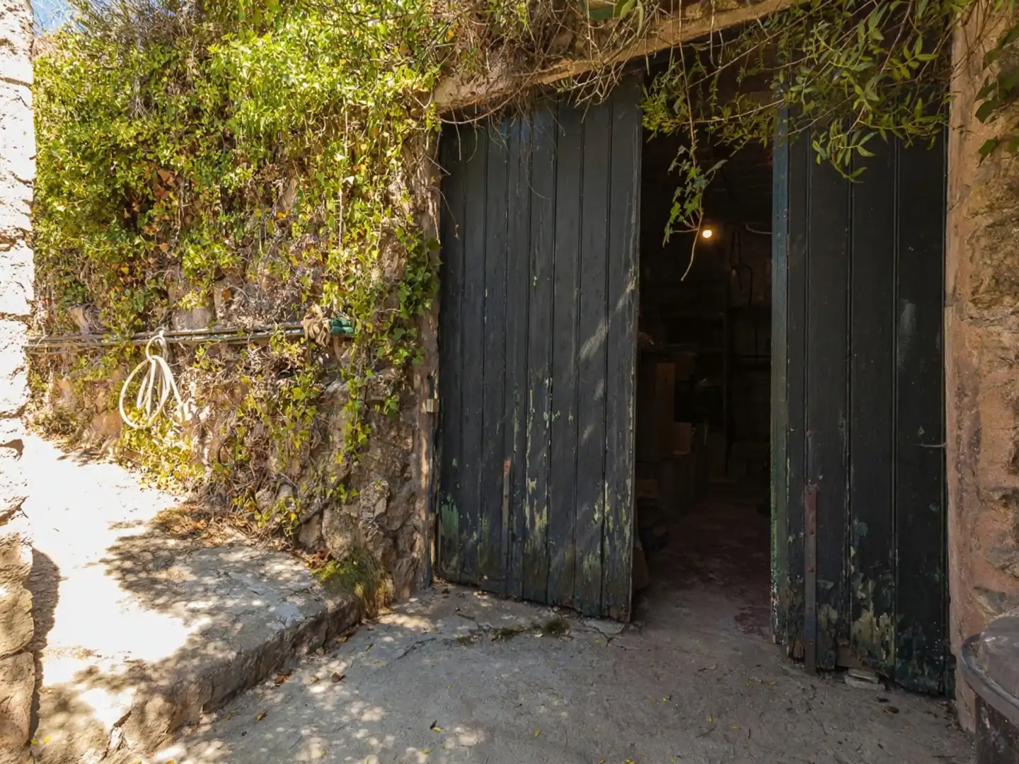 Exterior view of Houses for sale in Barcelona  with Heating, Private garden and Terrace