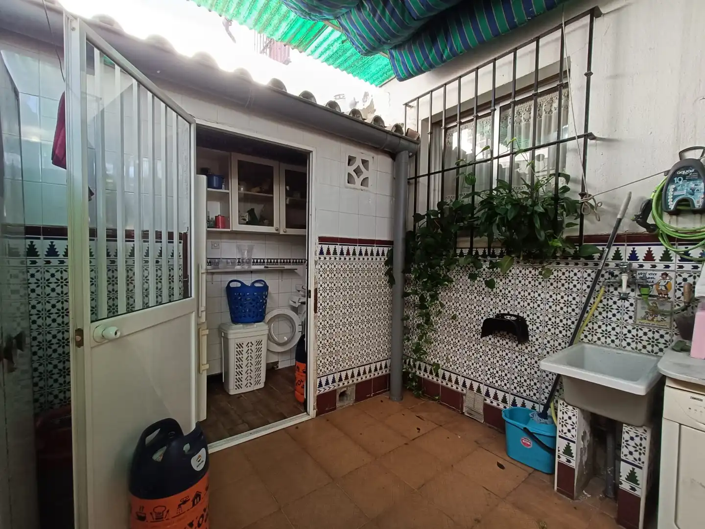 Casa o chalet de alquiler en Avenida de las Ciencias, Colores - Entreparques