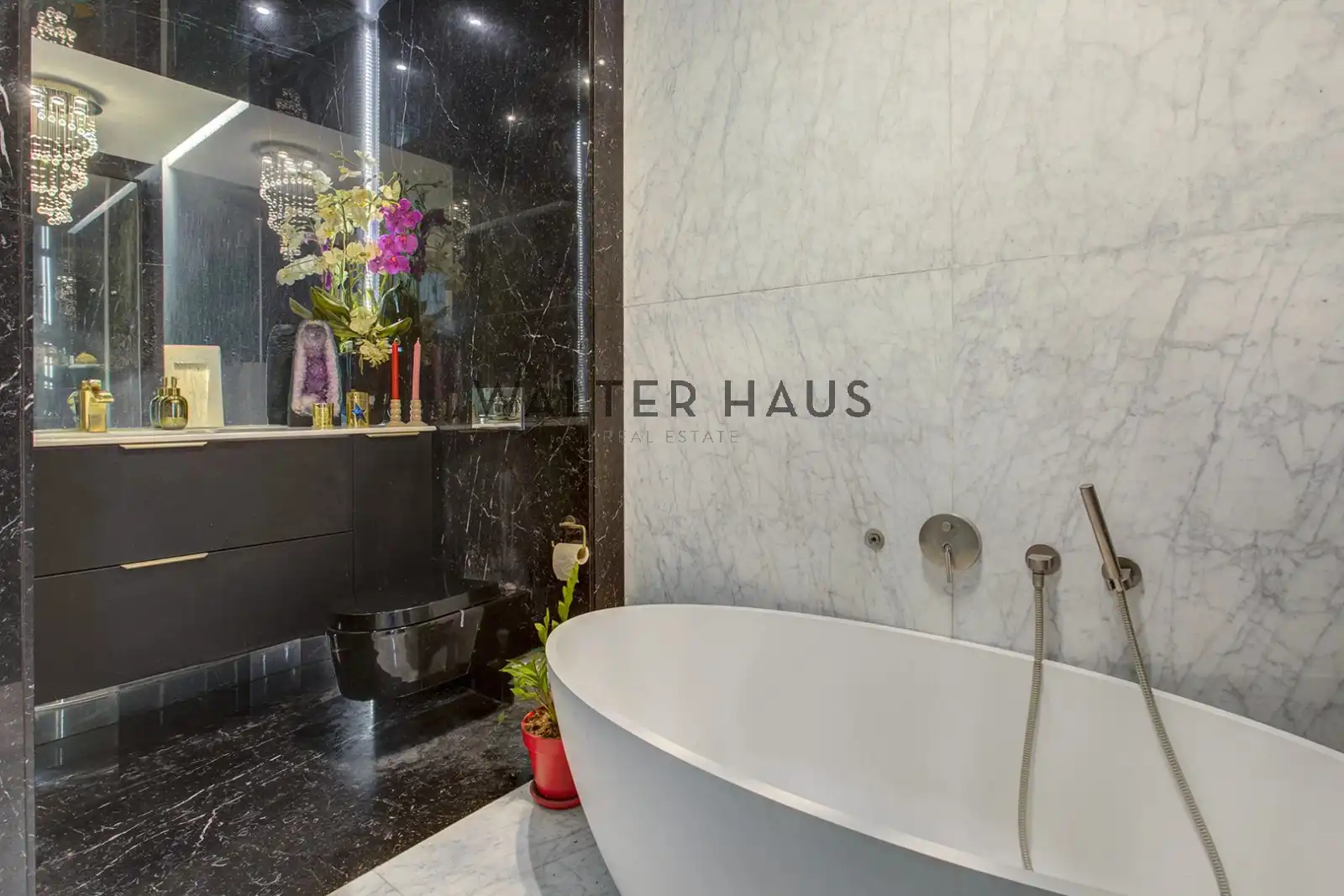 Bathroom of Flat for sale in Barcelona  with Air Conditioner, Terrace and Balcony