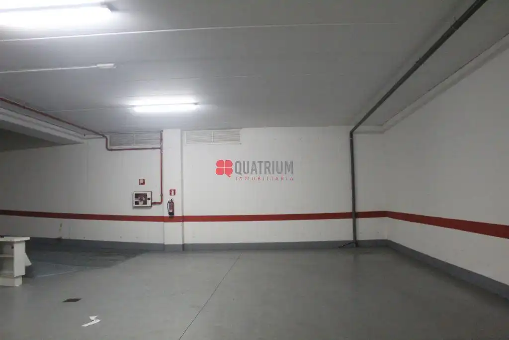 Nau industrial de lloguer a Rúa da República Checa, imagen 6
