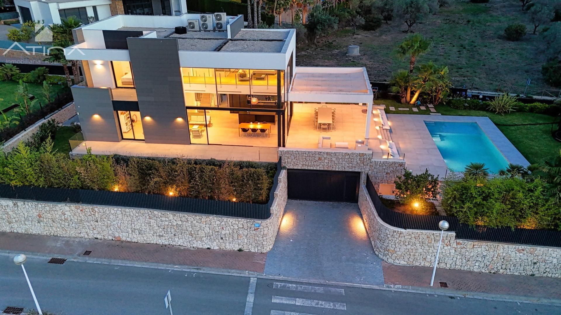 Vista exterior de Casa o xalet en venda en Jávea / Xàbia amb Aire condicionat, Calefacció i Jardí privat