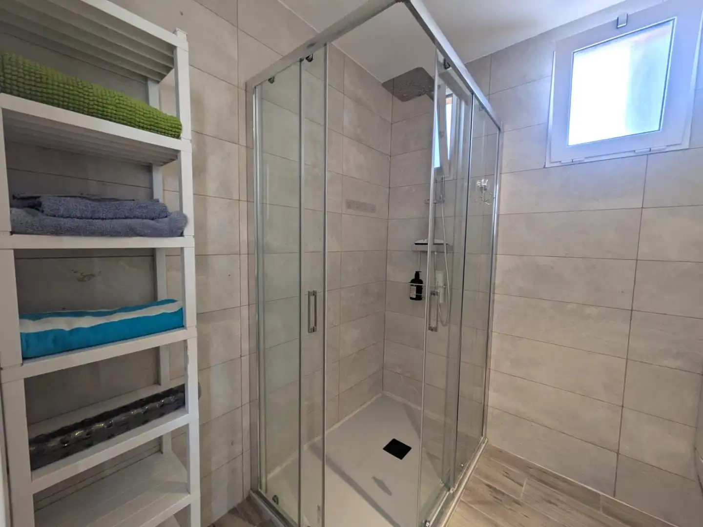 Badezimmer von Dachboden zur Miete in Valencia mit Klimaanlage, Heizung und Terrasse