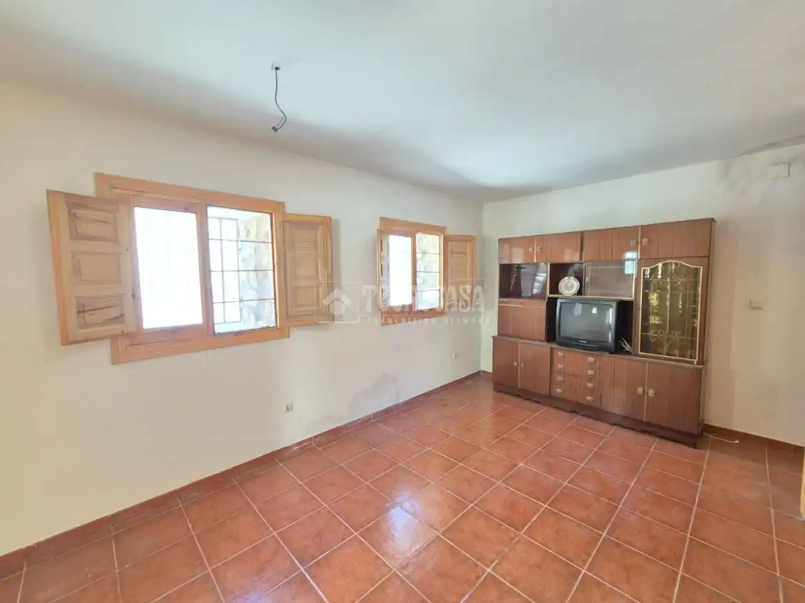 Sala de estar de Finca rústica en venta en Sigüenza con Terraza
