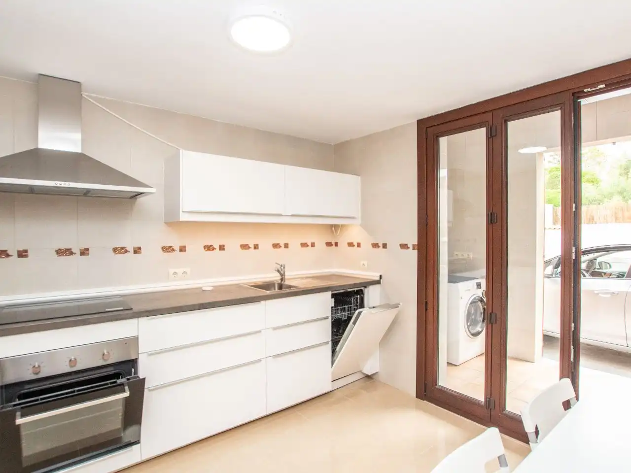 Ground floor to rent in Arnau Rigo Francisá 9, imagen 3