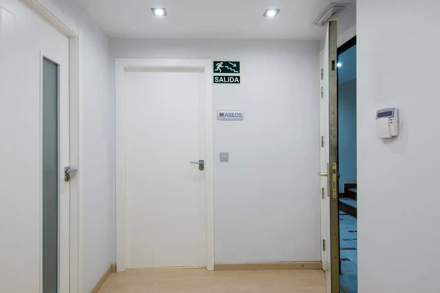 Oficina de lloguer en Granada amb Aire condicionat, Calefacció i Alarma