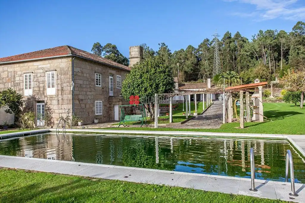 Vista exterior de Casa o xalet en venda en Padrón amb Jardí privat