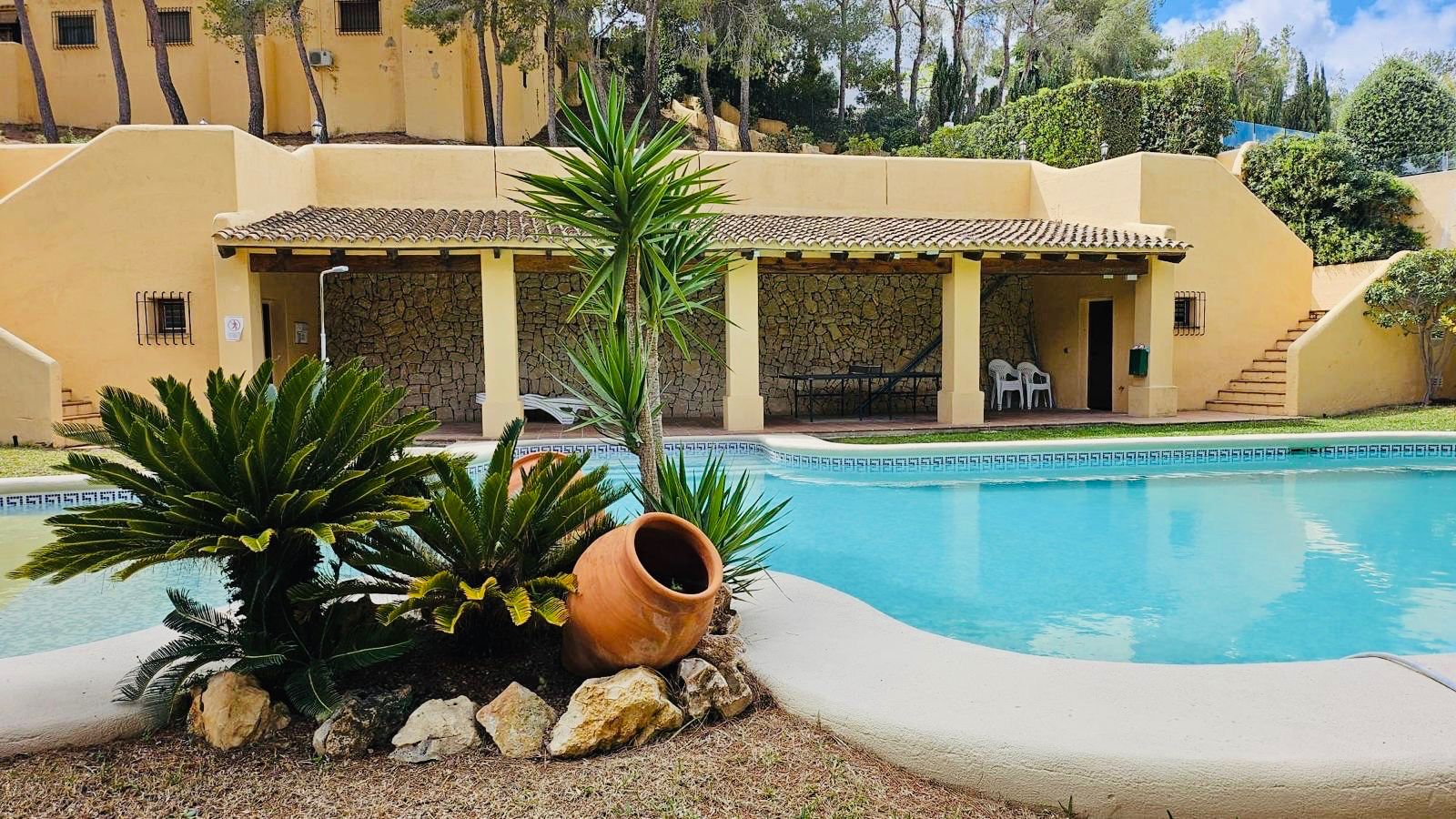 Piscina de Casa o chalet en venta en Moraira con Aire acondicionado, Calefacción y Jardín privado