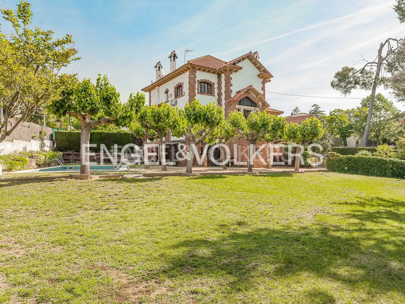 Exterior view of Houses for sale in Sant Cugat del Vallès  with Air Conditioner, Heating and Private garden