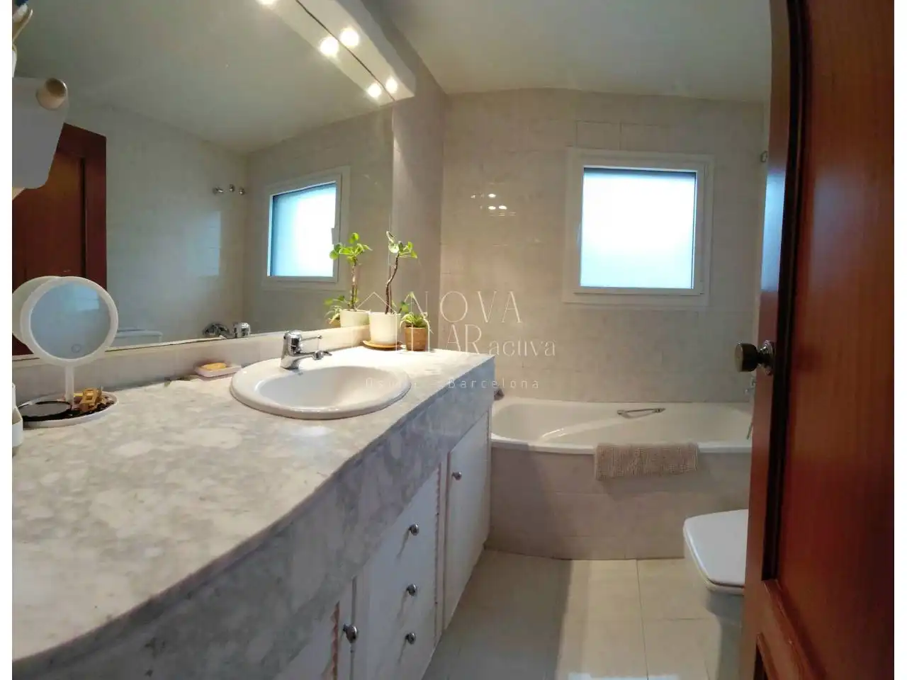 Baño de Casa o chalet en venta en Seva con Aire acondicionado, Calefacción y Jardín privado