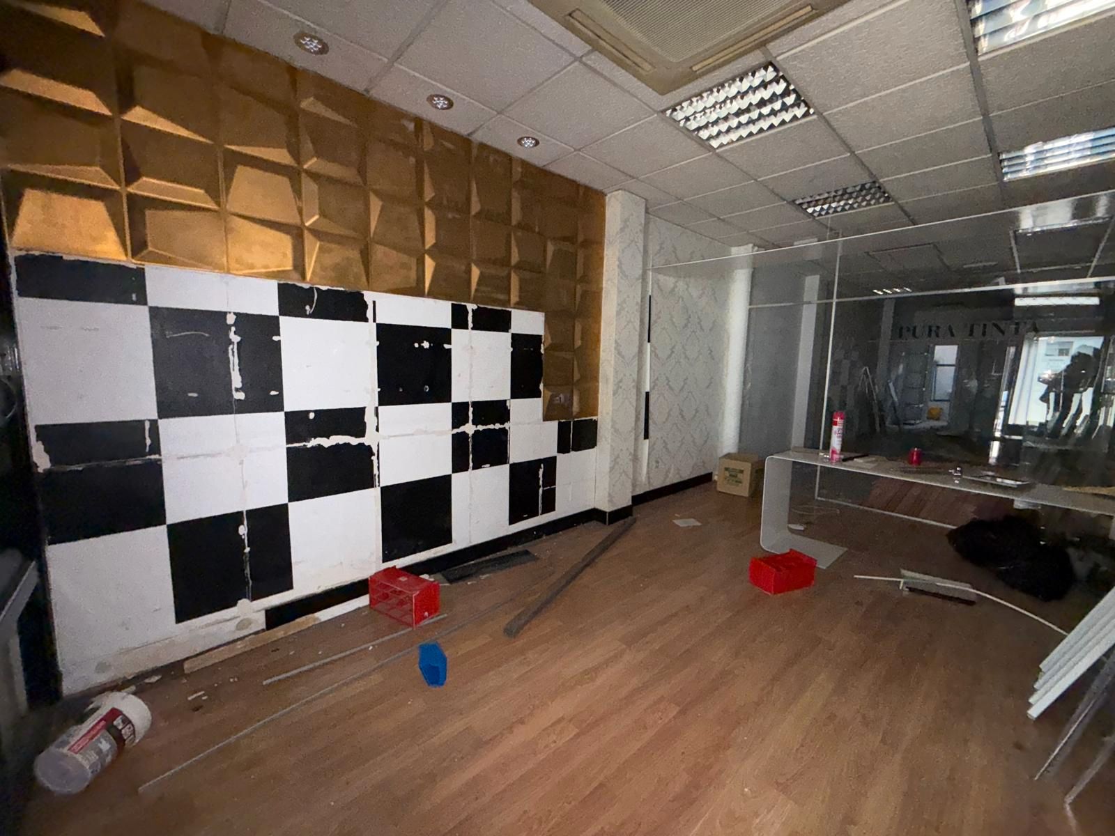 Local de lloguer en Alcalá de Henares amb Aire condicionat