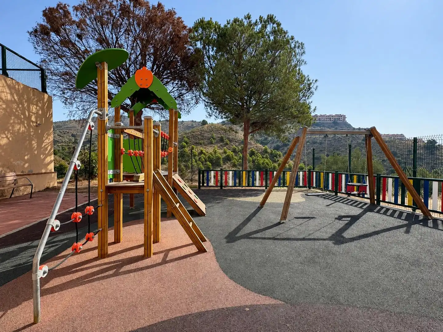 Terrassa de Pis en venda en Rincón de la Victoria amb Aire condicionat, Terrassa i Piscina