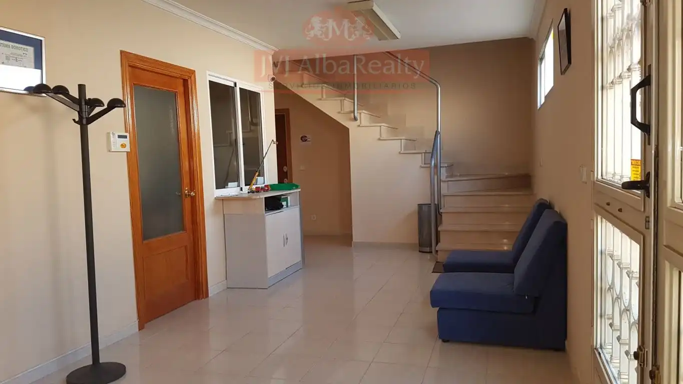 Büro zur Miete in Albacete mit Klimaanlage und Möbliert