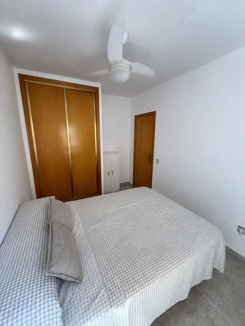 Schlafzimmer von Wohnungen zur Miete in Torrevieja mit Klimaanlage