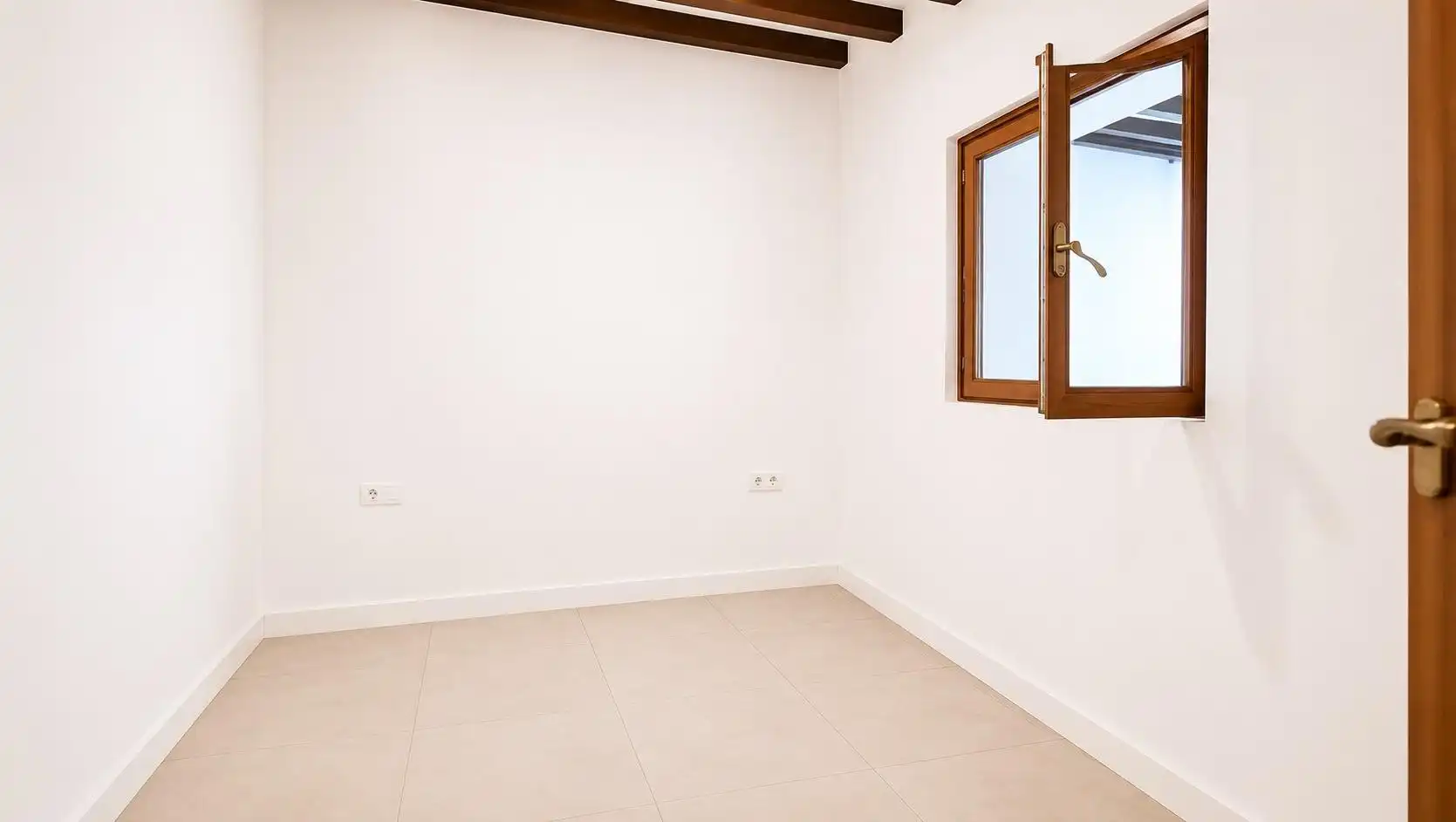 Bajo en venta en Calle CIMA, imagen 10