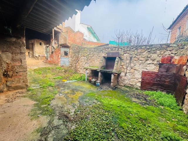 Casa-chalet en Venta en Cuatro Esquinas en Miedes de Aragón