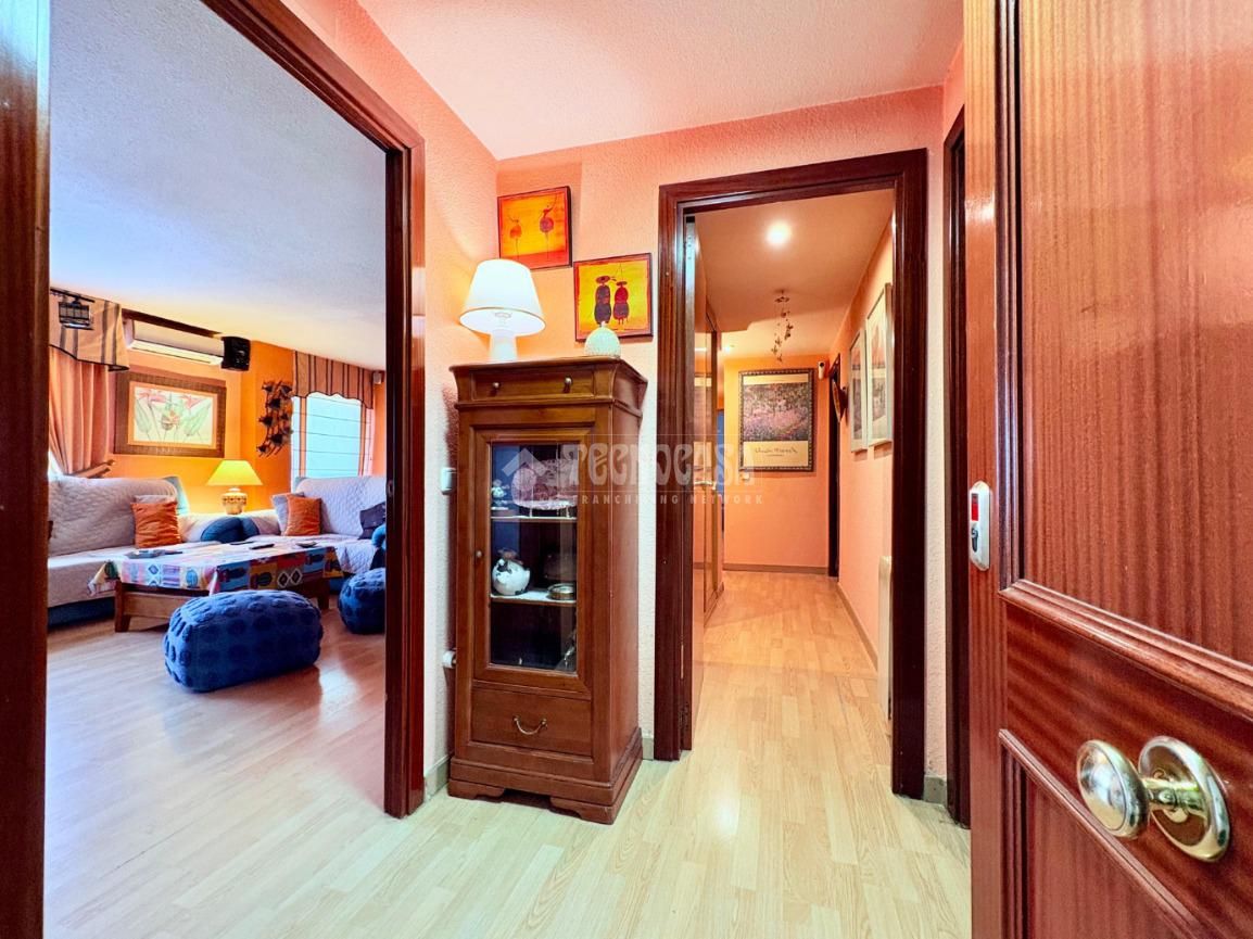 Flat for sale in Pinto  with Air Conditioner, Heating and Terrace