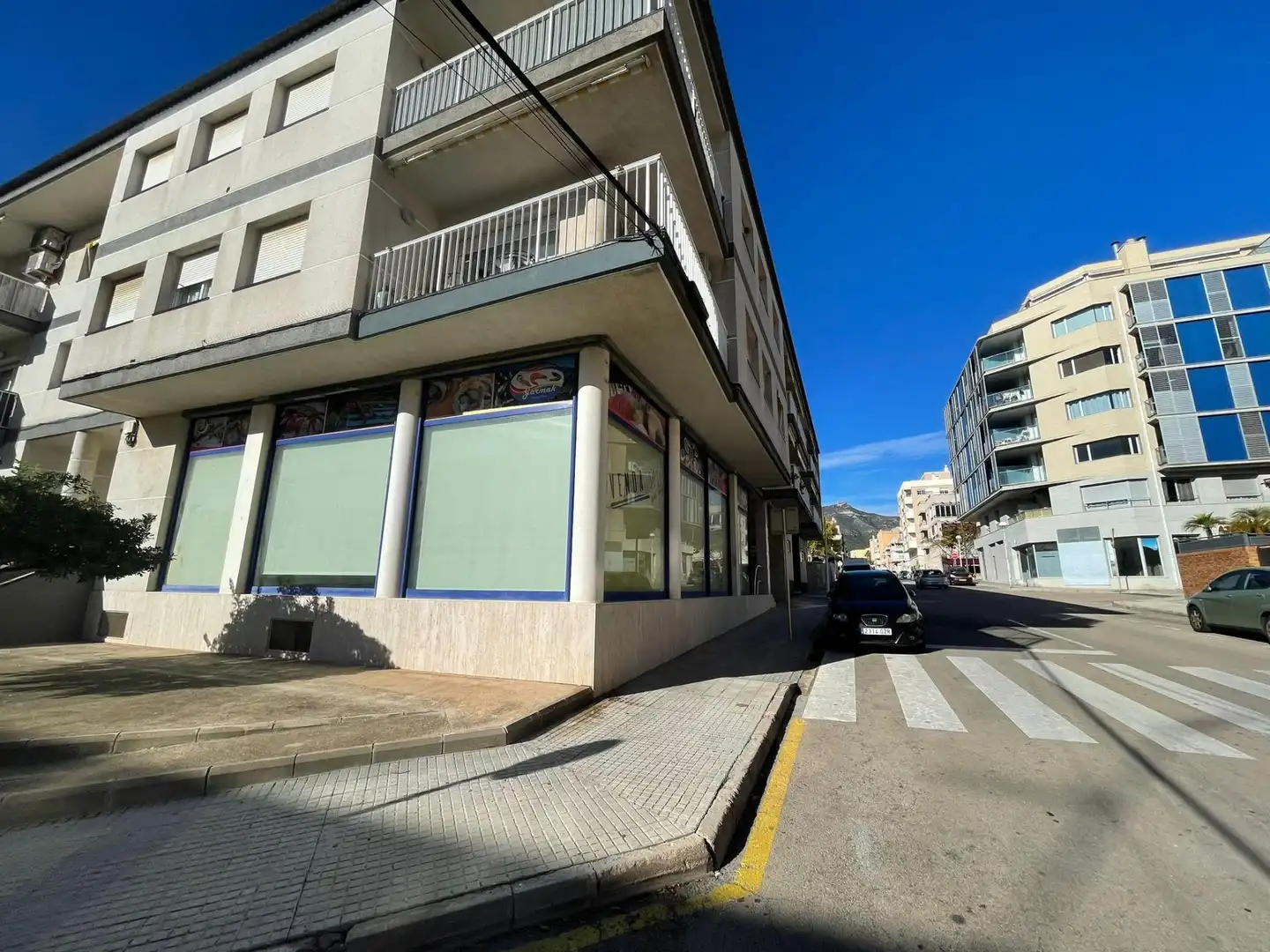 Vista exterior de Local de alquiler en La Ràpita con Aire acondicionado