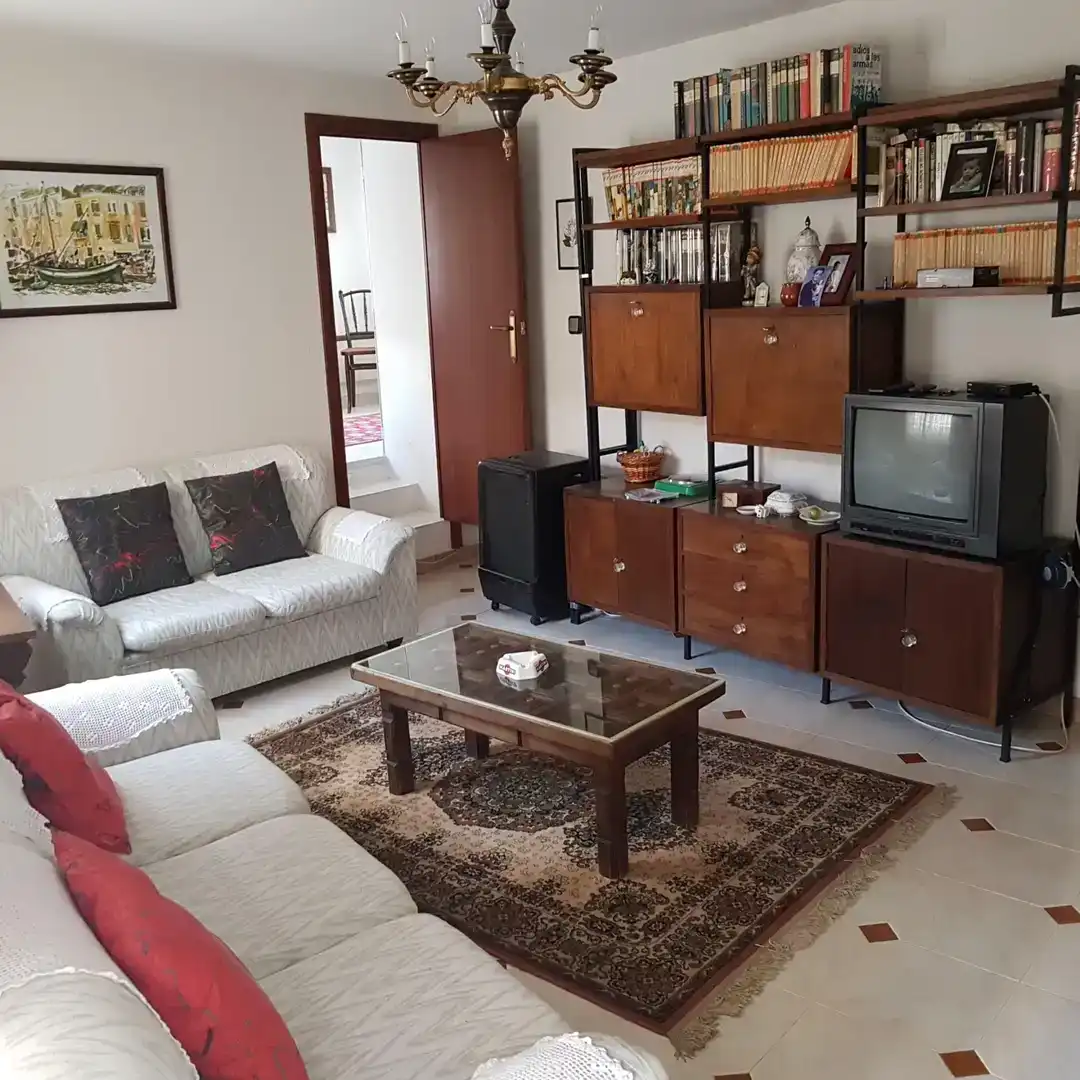 Sala d'estar de Pis en venda en Arcos de Jalón amb Moblat, Forn i Rentadora