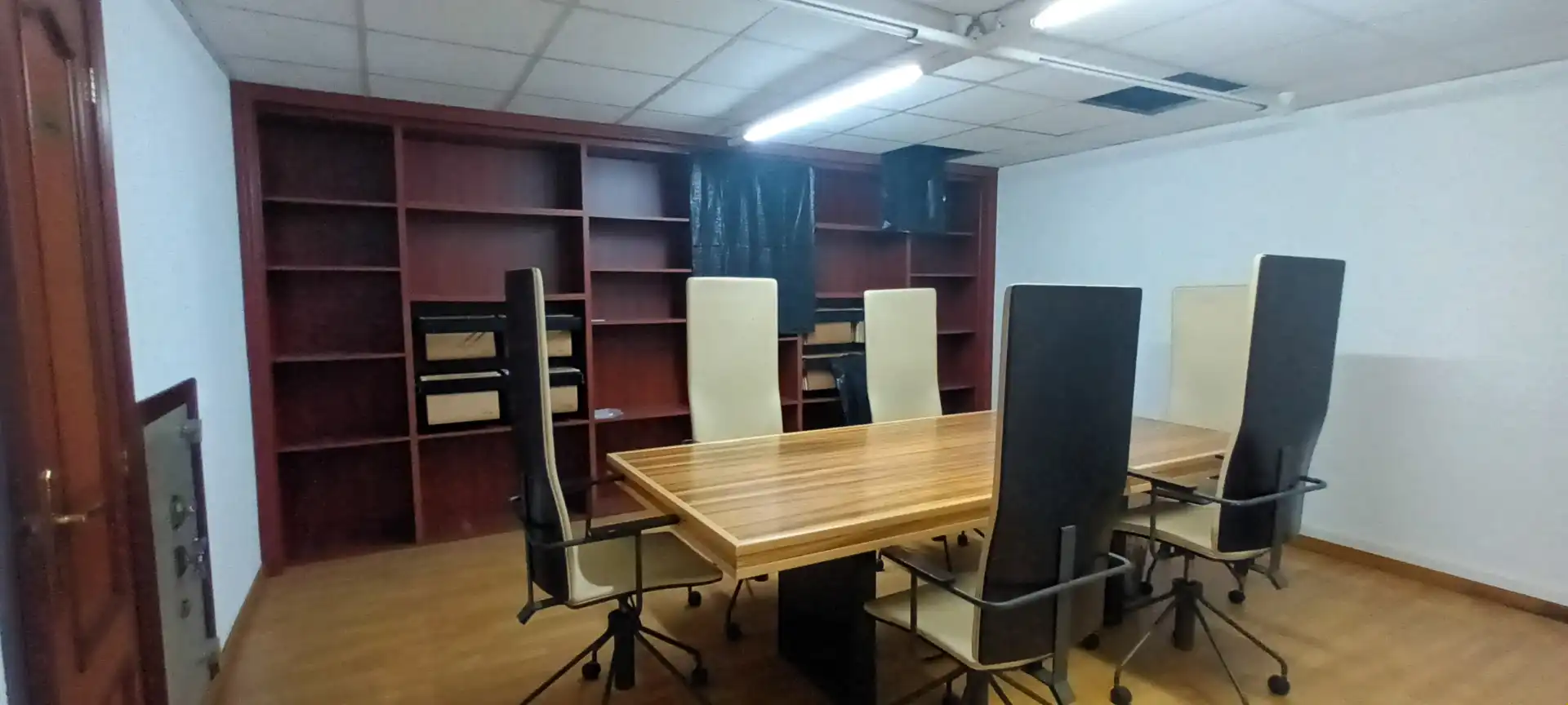 Office for sale in Vigo   with Storage room