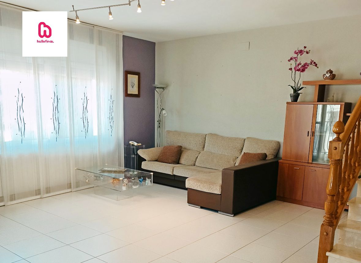 Living room of Single-family semi-detached for sale in Olèrdola  with Heating, Private garden and Terrace