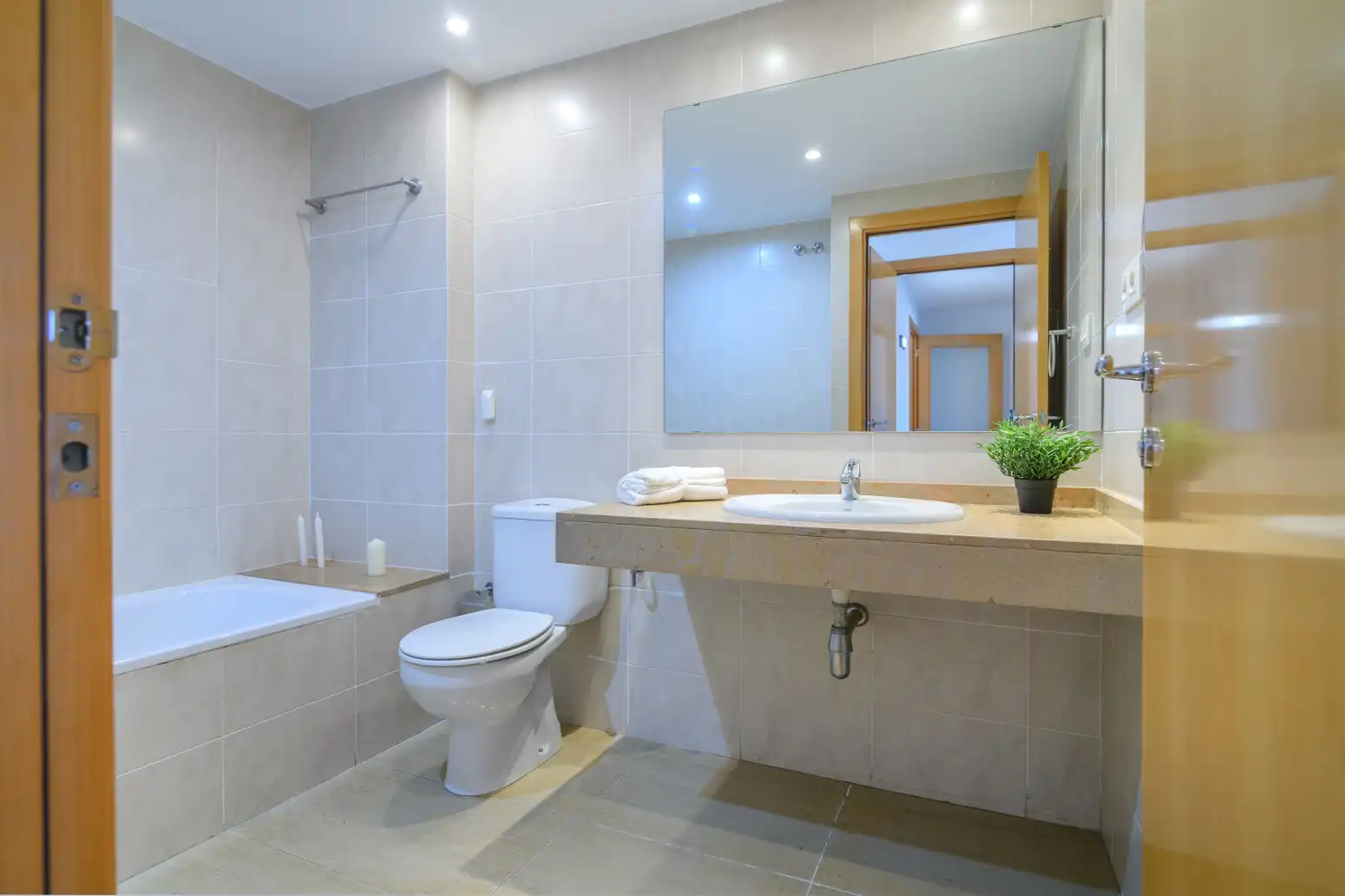 Baño de Piso en venta en Viladecans con Calefacción, Jardín privado y Parquet
