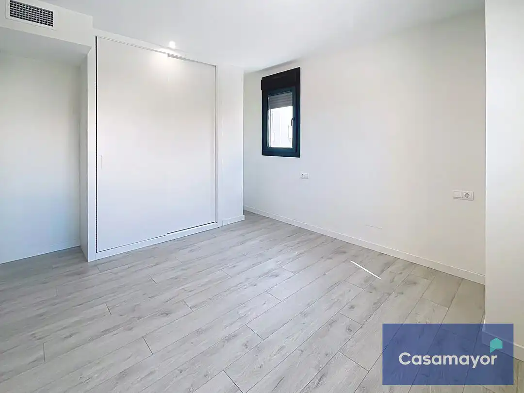Habitación de Piso de alquiler en Alicante / Alacant con Aire acondicionado, Calefacción y Trastero