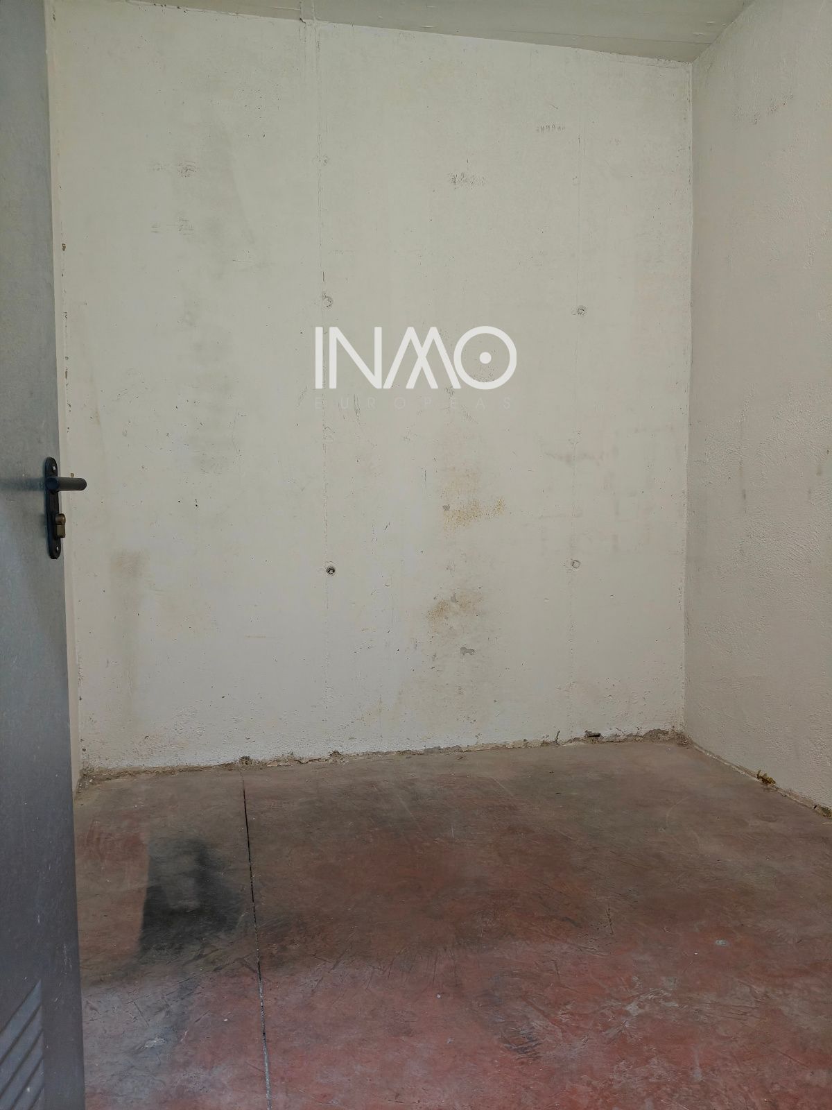 Box room to rent in Rubí