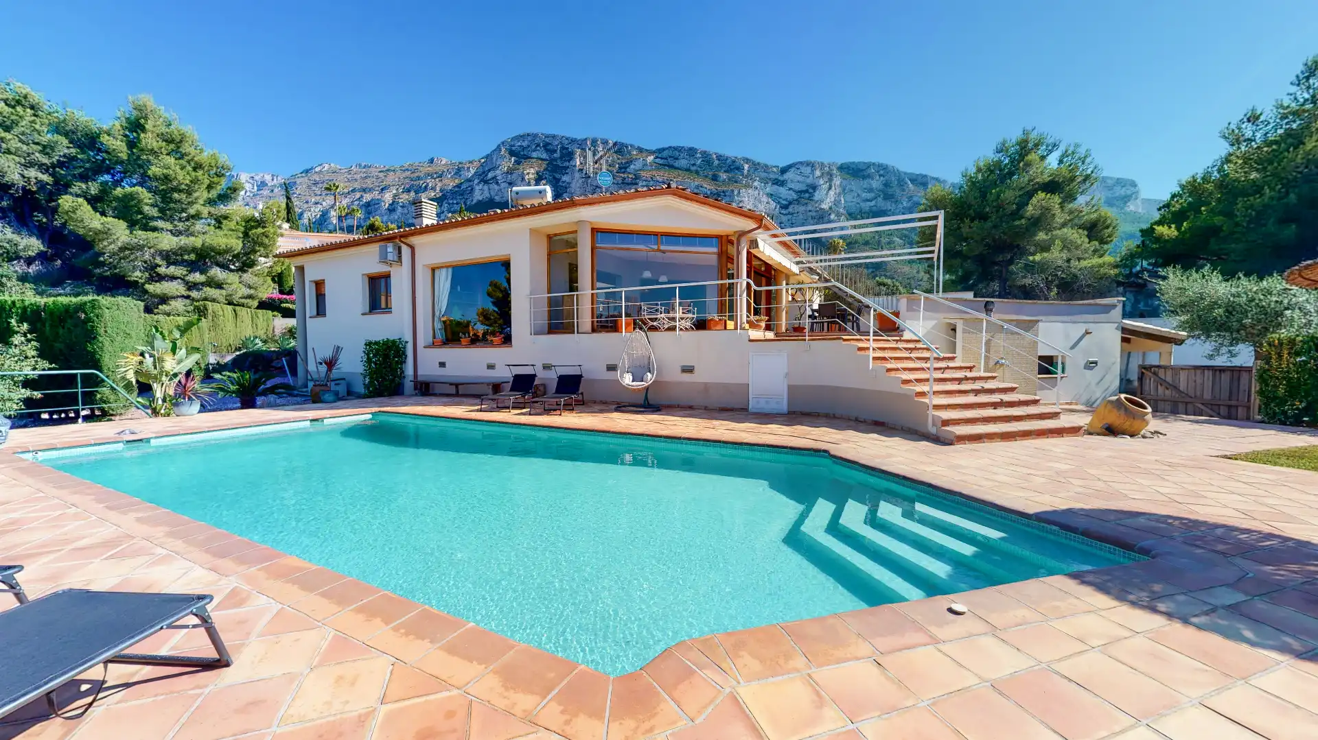 Chalet con piscina en venta en El Montgó