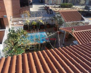 Piscina de Casa adosada en venda en Pineda de Mar amb Aire condicionat, Terrassa i Piscina