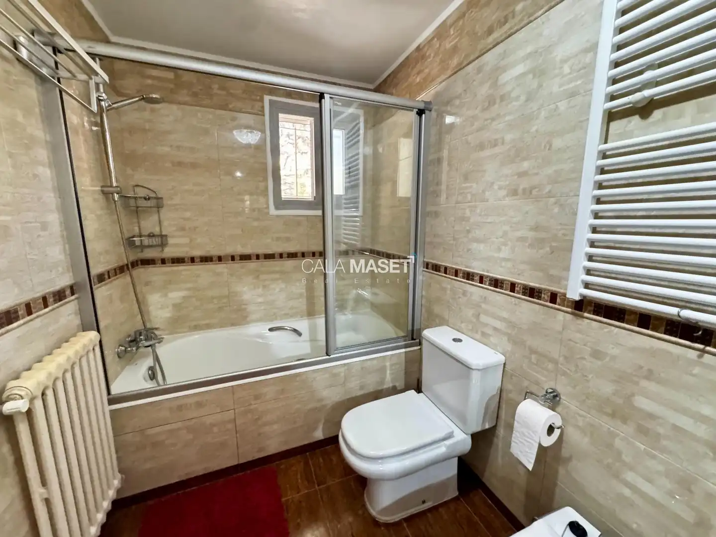 Badezimmer von Haus oder Chalet zum Verkauf in Calonge i Sant Antoni mit Heizung, Privatgarten und Terrasse
