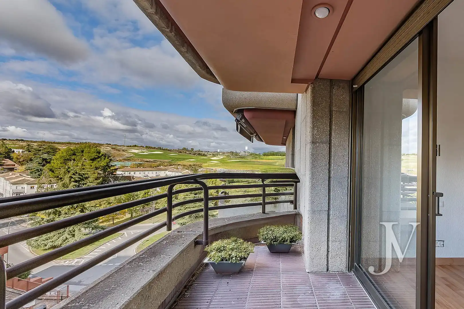 Terraza de Piso en venta en Madrid con Calefacción, Terraza y Piscina comunitaria