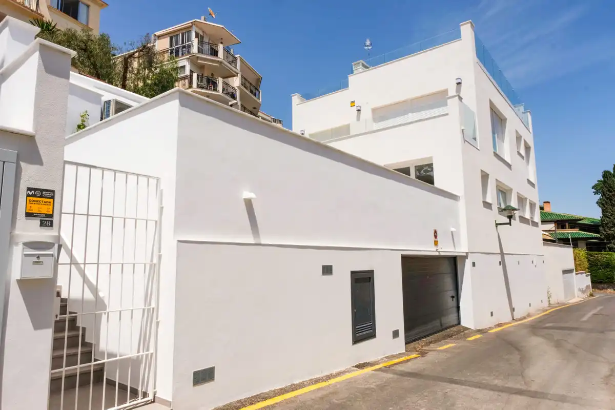 Vista exterior de Dúplex en venda en Málaga amb Aire condicionat, Terrassa i Piscina