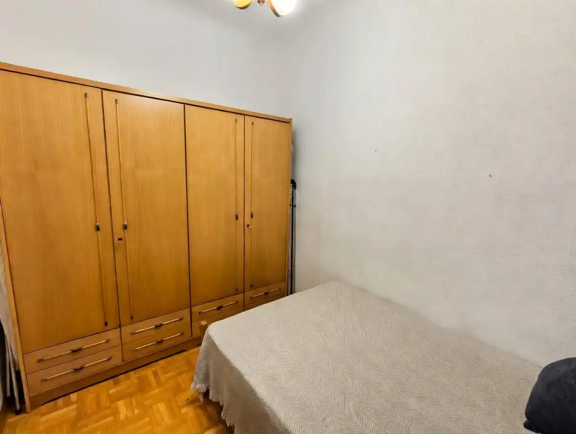 Dormitori de Pis en venda en Madrid amb Calefacció, Forn i Balcó