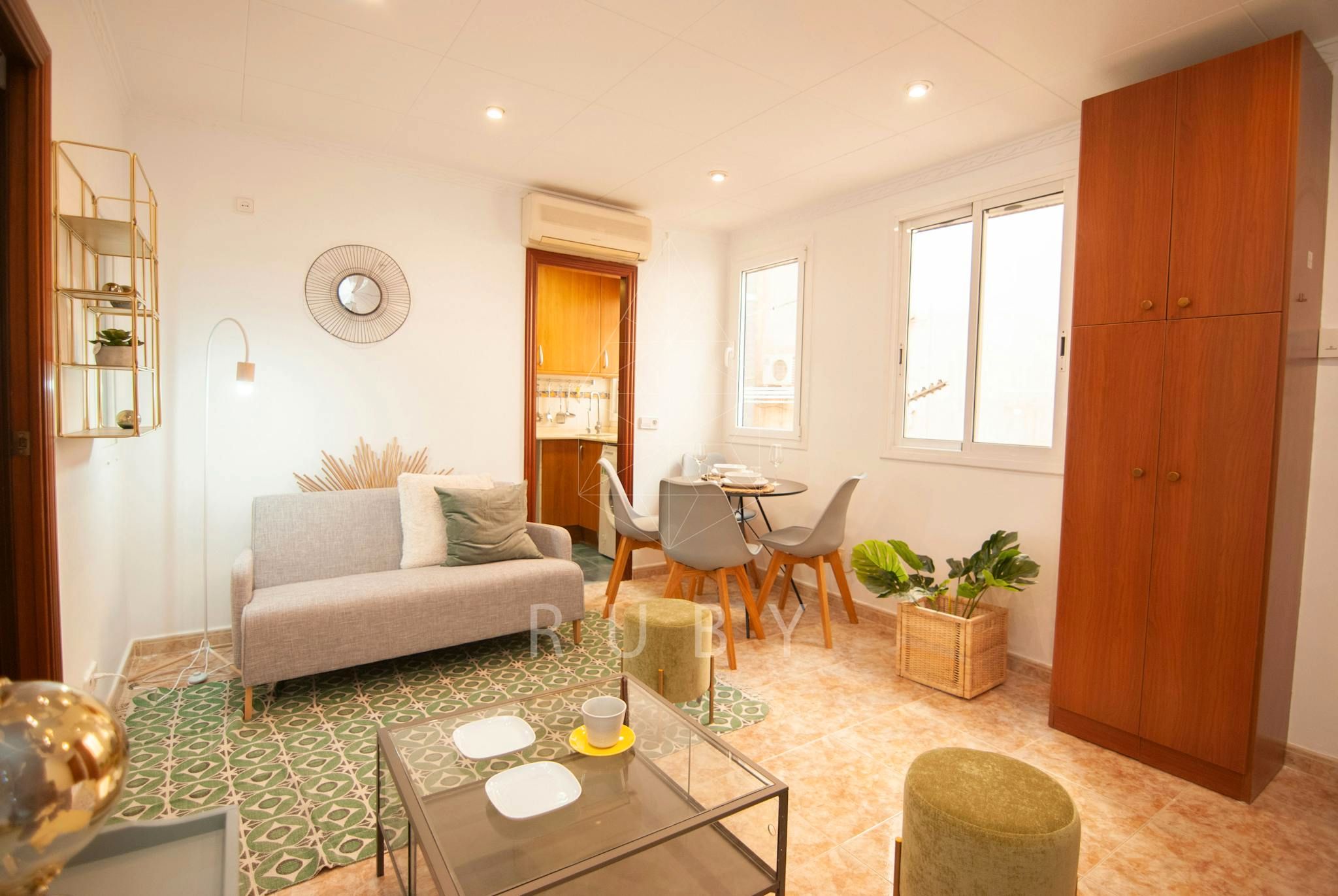 Bedroom of Flat to rent in L'Hospitalet de Llobregat  with Air Conditioner, Heating and Furnished