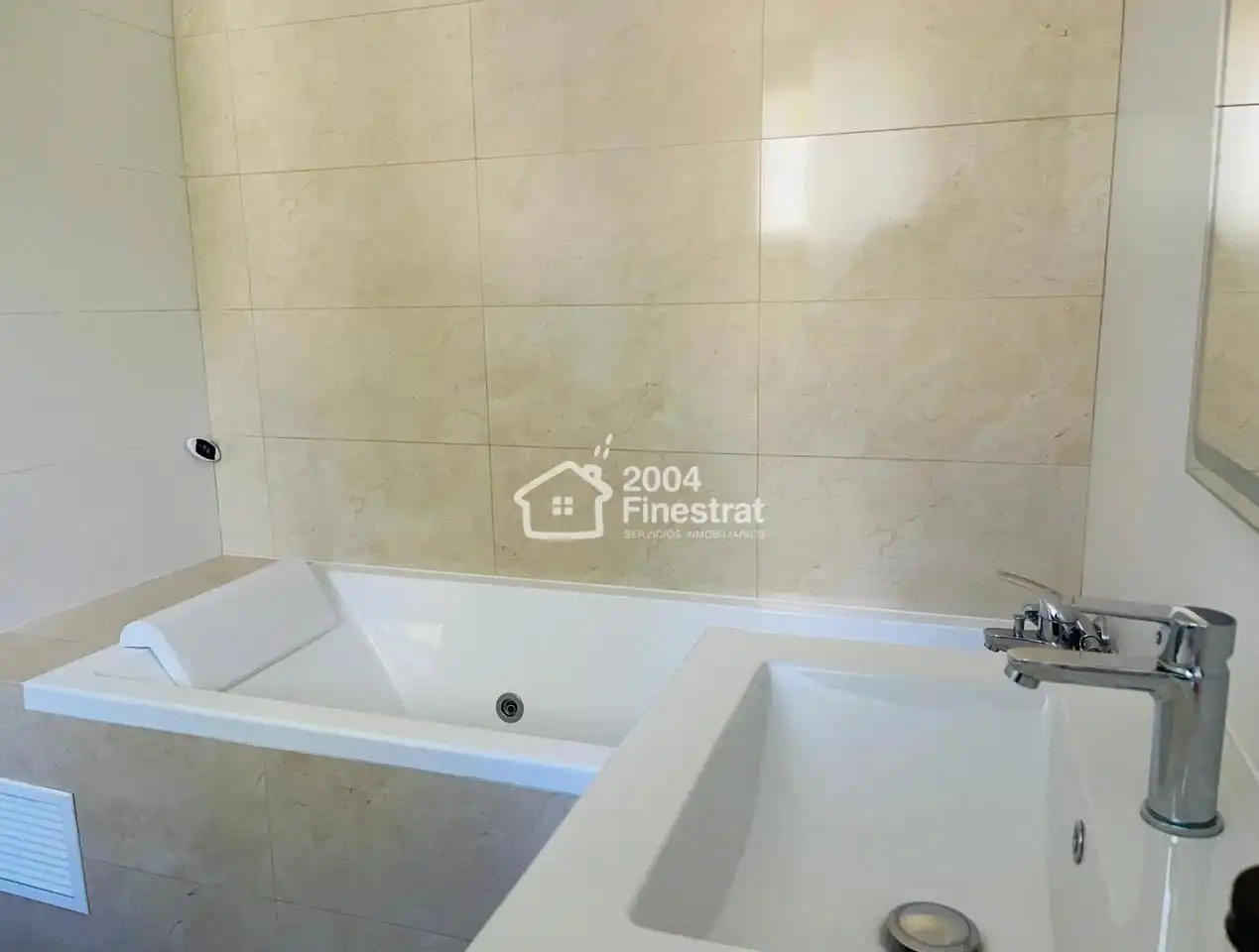 Casa amb piscina en venda a Carrer Londres, imagen 28