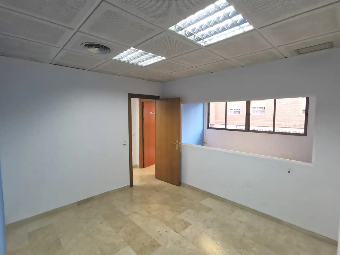 Office space with lift for sale in Calle Lobero 12, imagen 6