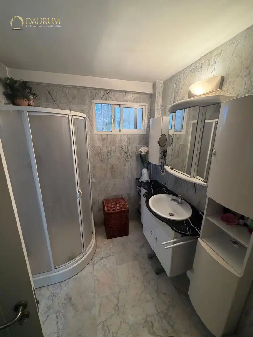 Baño de Piso en venta en Marbella con Aire acondicionado, Calefacción y Terraza