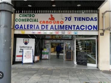 Local comercial en venta en Calle de la Alhambra 11