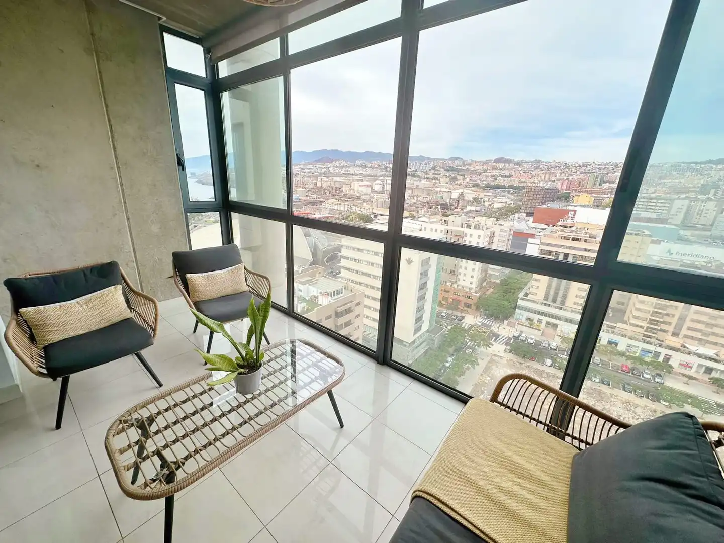 Exterior view of Flat for sale in Santa Cruz de Tenerife  with Parquet flooring, Terrace and Furnished