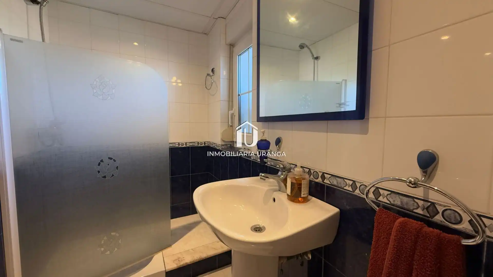 Baño de Casa o chalet en venta en Laredo con Calefacción y Terraza