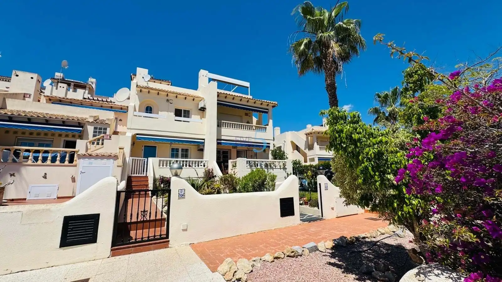 Terraced house with terrace for sale in Orihuela Costa
