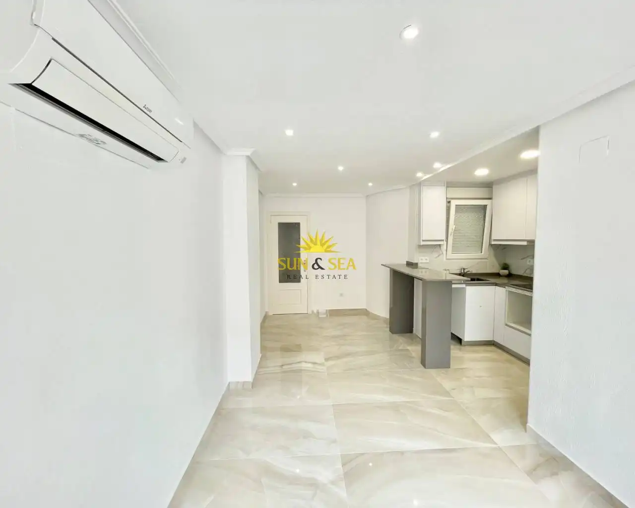 Penthouse with terrace for sale in Centro, imagen 3