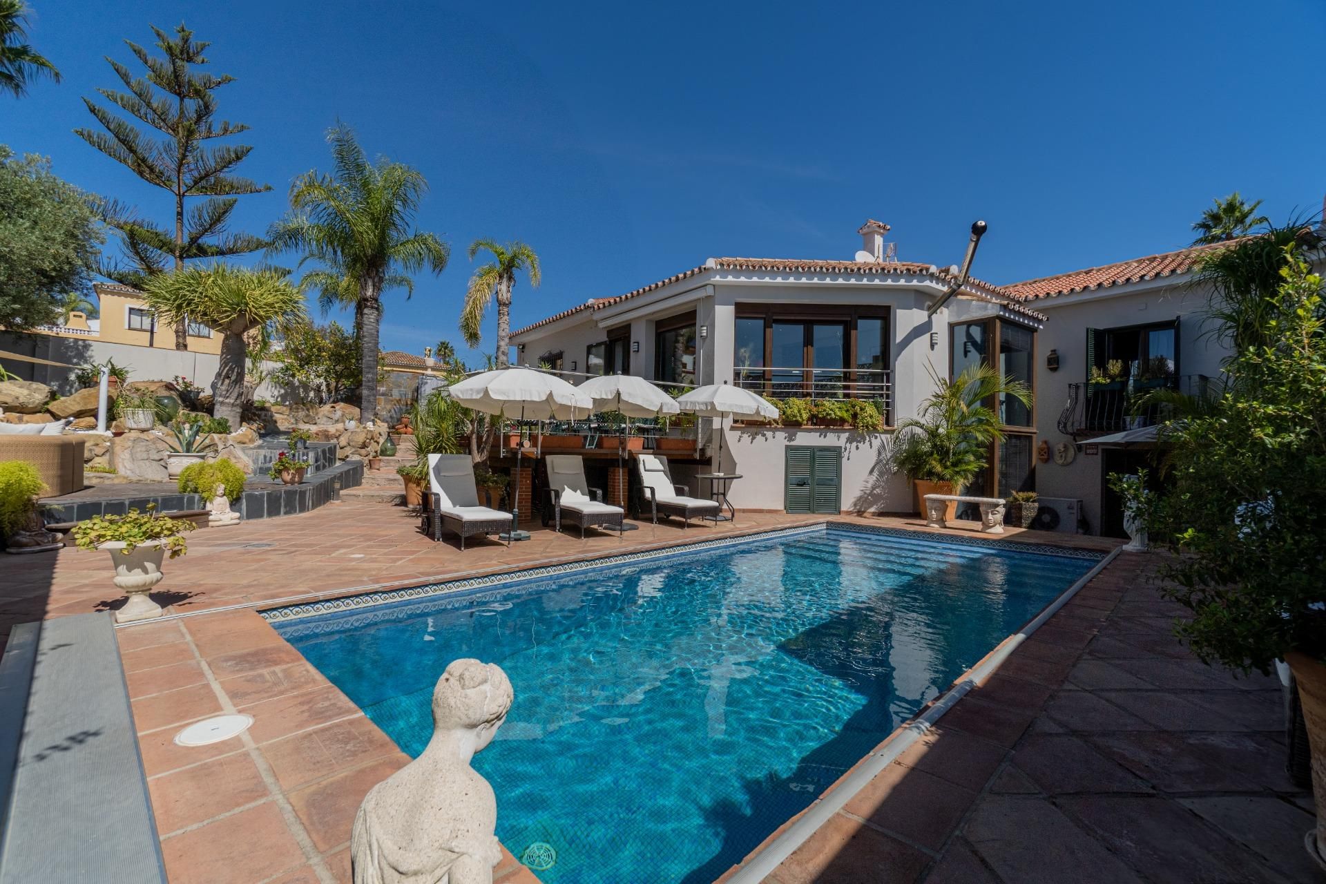 Swimming pool of House or chalet for sale in Sotogrande  with Heating, Private garden and Swimming Pool