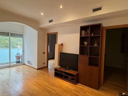 Living room of Flat for sale in  Barcelona Capital  with Air Conditioner, Heating and Parquet flooring