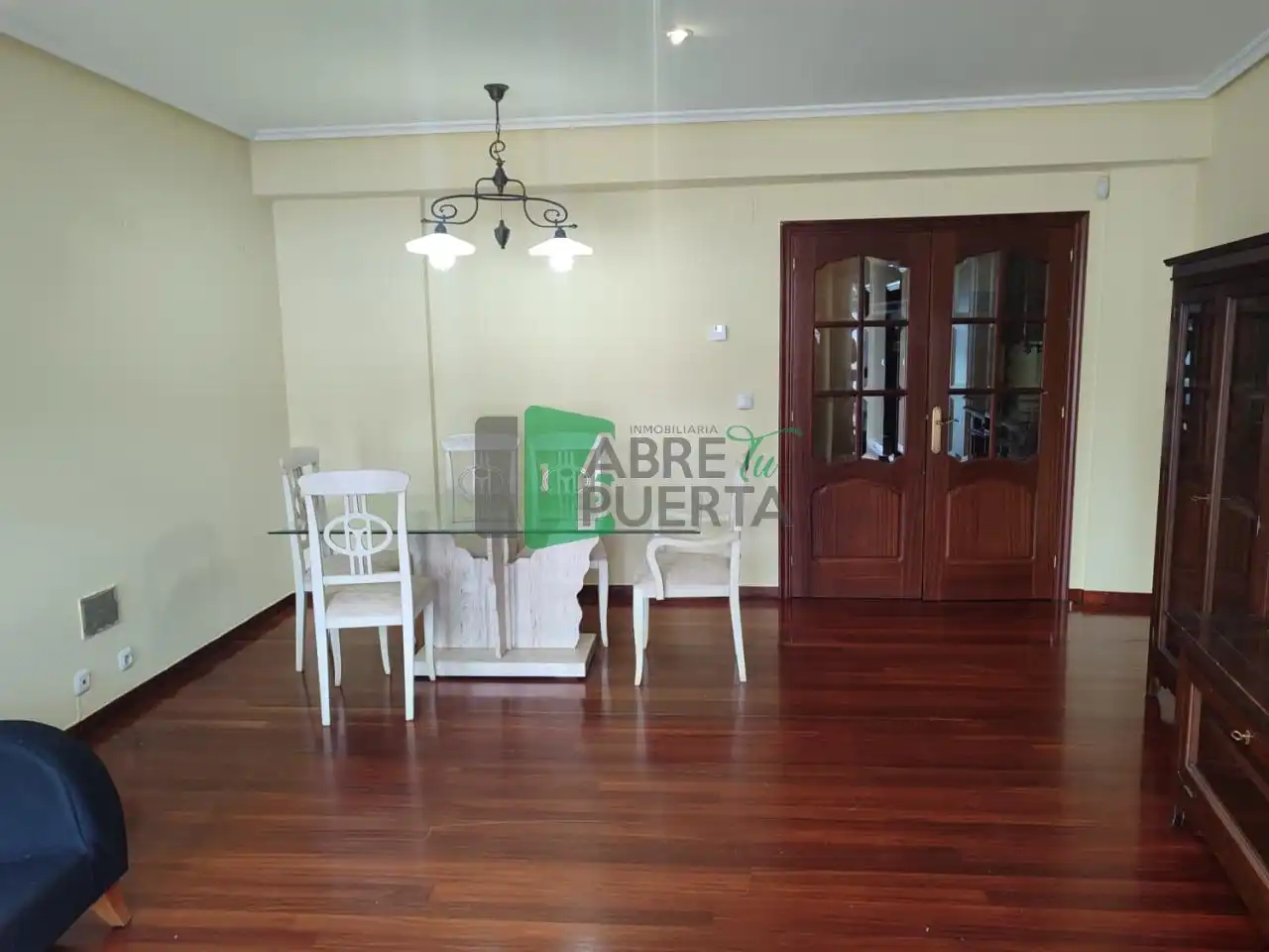 Comedor de Piso de alquiler en Ourense Capital  con Calefacción, Parquet y Trastero