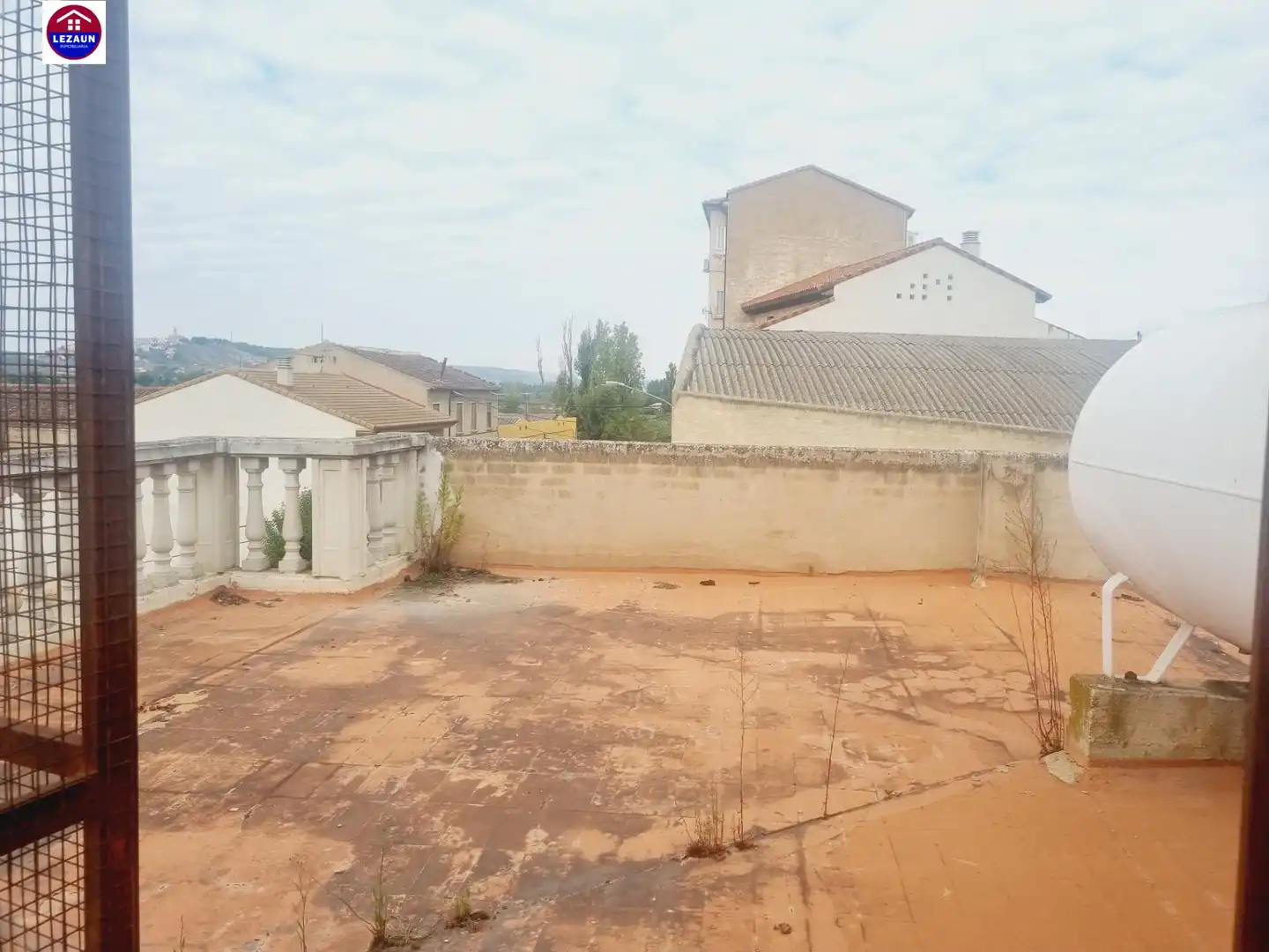Edificio en venta en Andosilla
