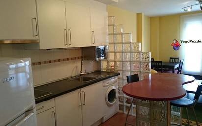 Kitchen of Apartment for sale in Bernuy de Porreros  with Heating, Furnished and Balcony